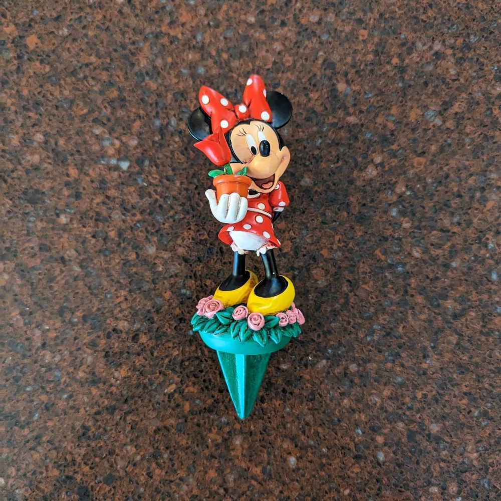 Disney Minnie Mouse Garden Plant Stake - Picture 3 of 9